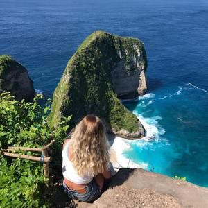 Meet your Posher, Indya